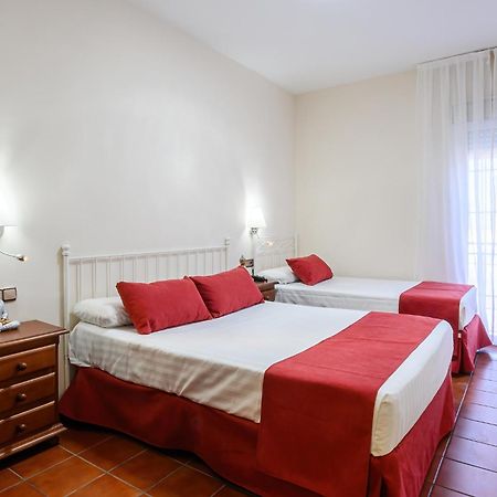 Hotel H28 Camas Dış mekan fotoğraf