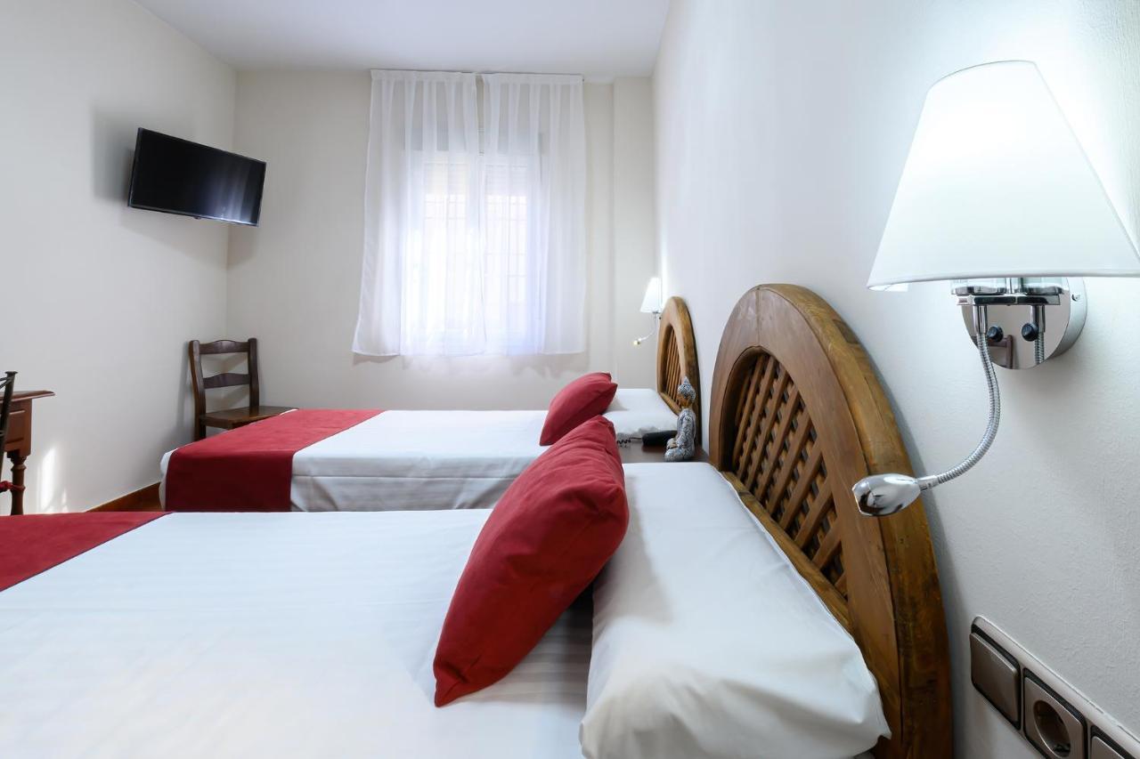 Hotel H28 Camas Dış mekan fotoğraf