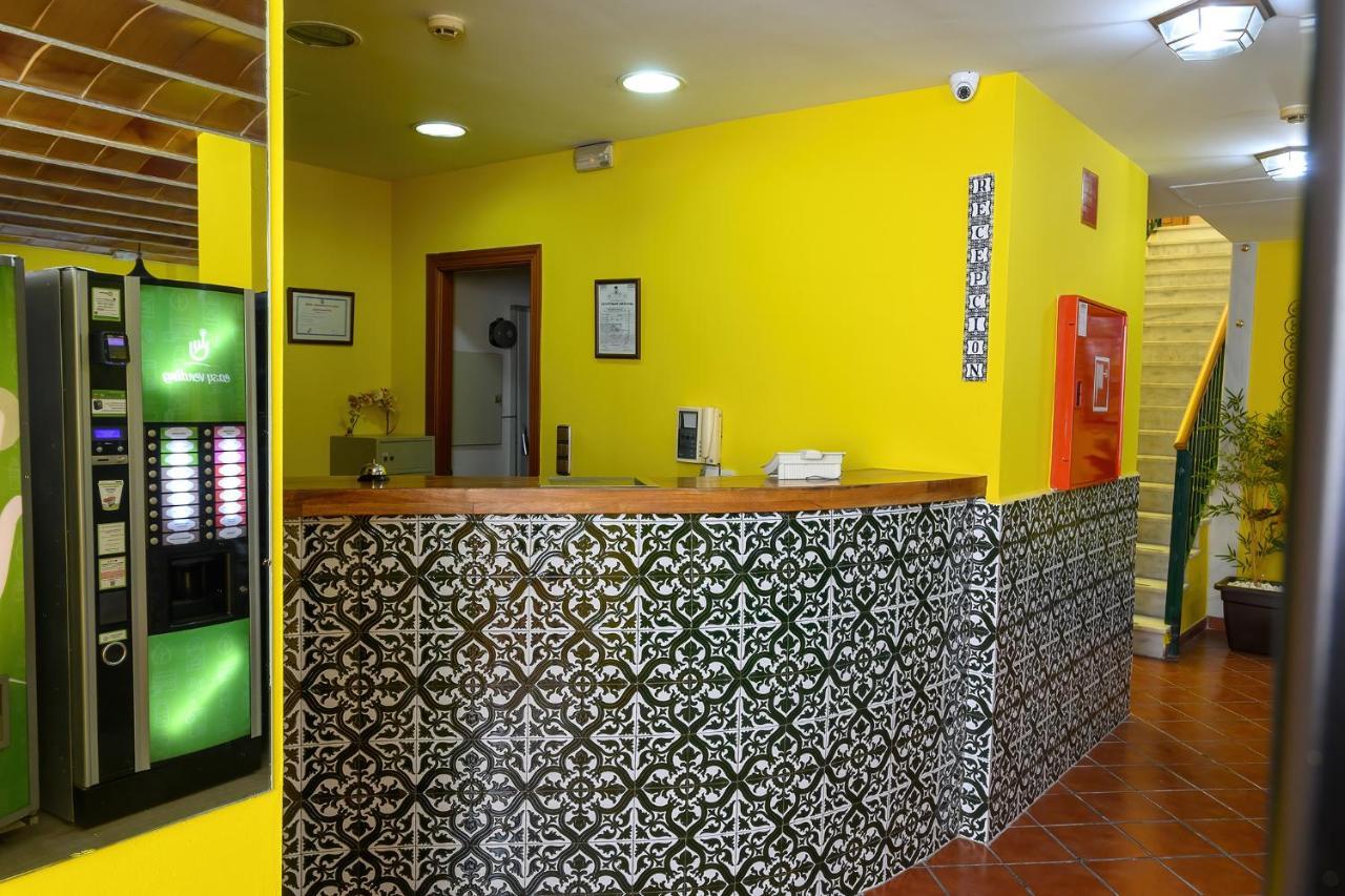 Hotel H28 Camas Dış mekan fotoğraf