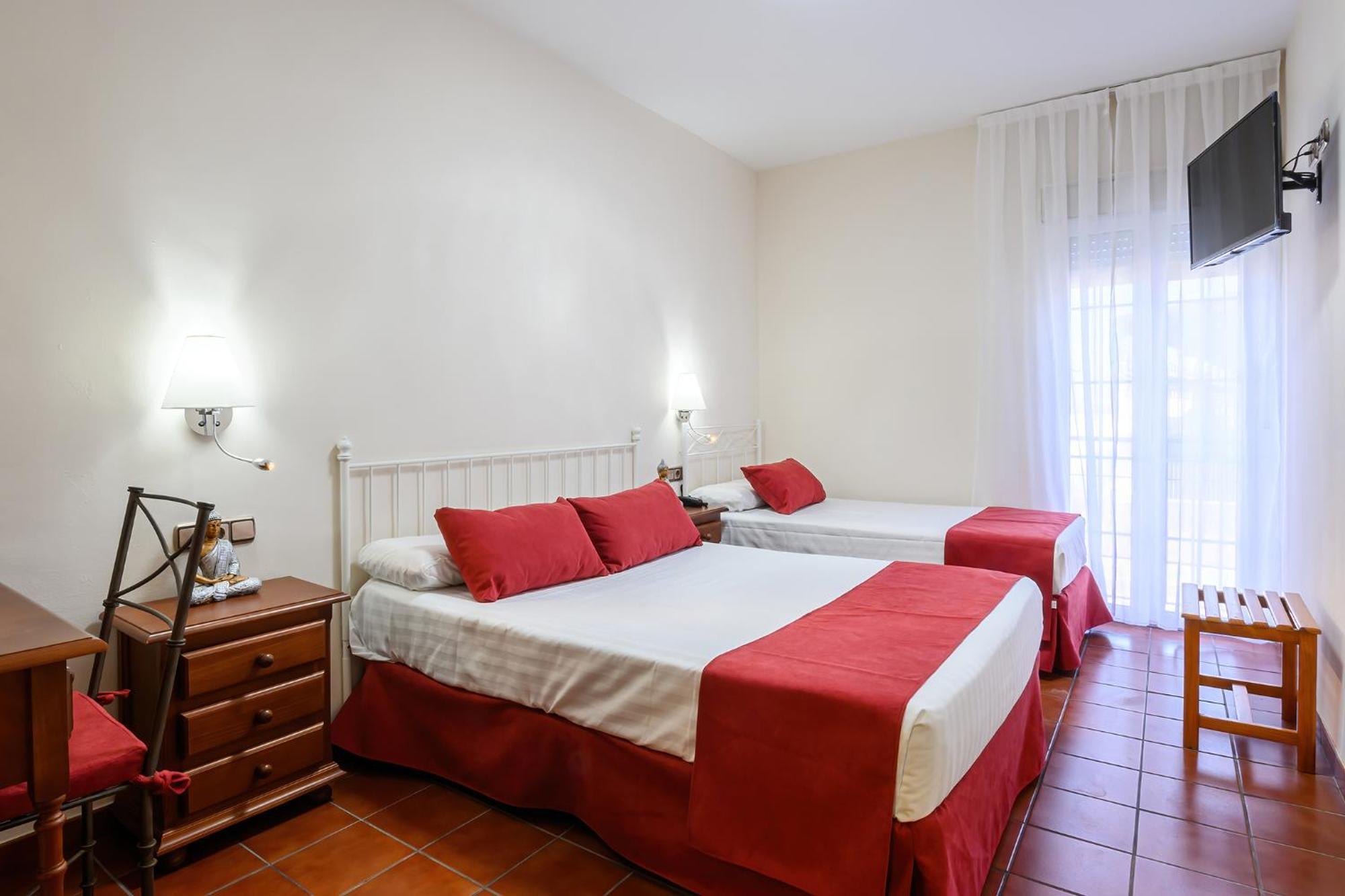 Hotel H28 Camas Dış mekan fotoğraf
